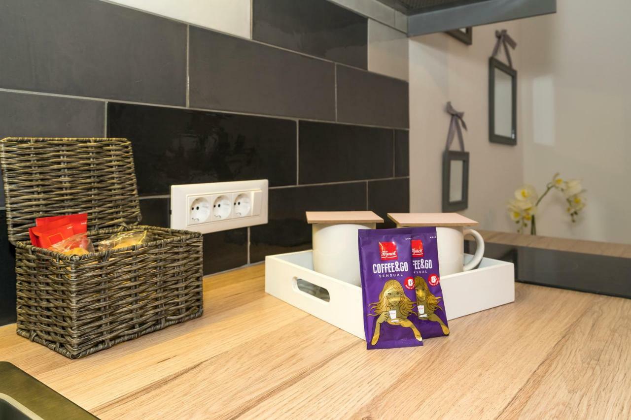 Studio Apartments Marcel สปลิท ภายนอก รูปภาพ