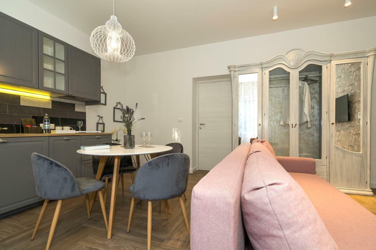 Studio Apartments Marcel สปลิท ภายนอก รูปภาพ